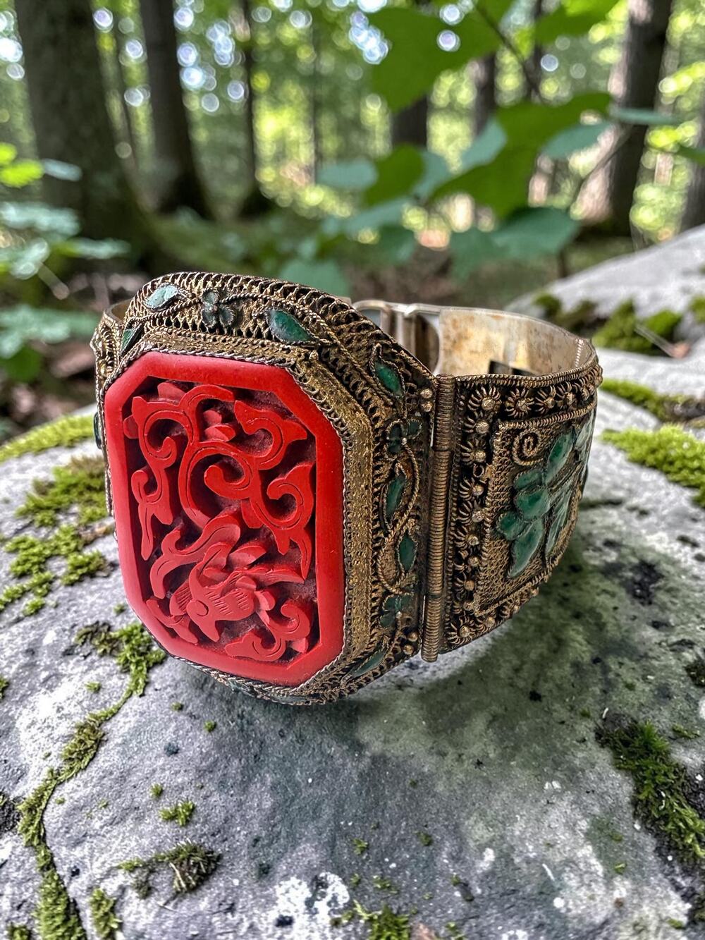 Vintage Gold Gilt Cinnabar Chinese Export Filigree Carved Red Panel Wide Cuff Br
